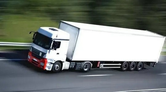 正規(guī)深圳發(fā)咸寧的貨運專線價格